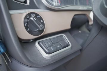 �й����� HOWO TH7�ؿ� 480���� 6X4 ǣ����ͼƬ