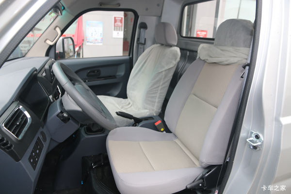 购金杯T5载货车 享高达0.3万优惠