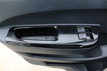 ���� ����V3 1.6L 122���� 3.7�׵�����ʽ΢��(����)(BJ5030XXY5JV7-32)ͼƬ