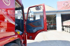 大运新N8E&nbsp;牵引车驾驶室                                               图片