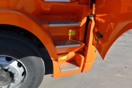 大运N9H&nbsp;牵引车驾驶室                                               图片