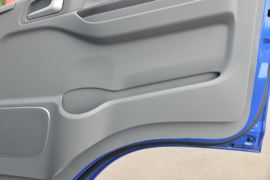 德沃斯V8 载货车驾驶室                                               图片