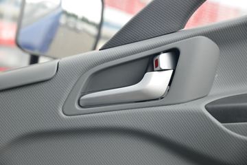 ���� ����˹V8 170���� 5.48���Ű������ػ���ͼƬ