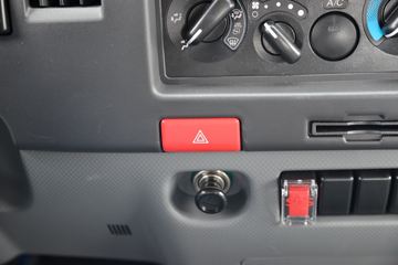 ���� ����˹V8 170���� 5.48���Ű������ػ���ͼƬ