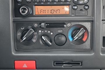 ���� ����˹V8 170���� 5.48���Ű������ػ���ͼƬ