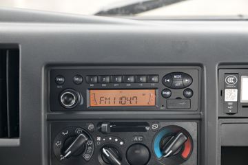 ���� ����˹V8 170���� 5.48���Ű������ػ���ͼƬ