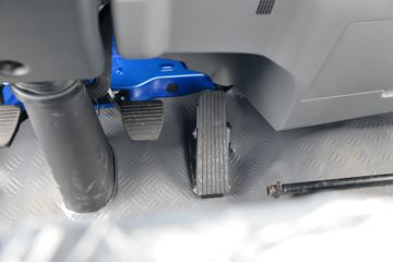 ���� ����˹V8 170���� 5.48���Ű������ػ���ͼƬ