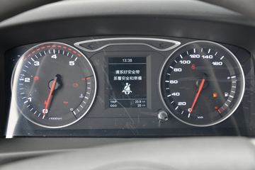 ���� ����˹V8 170���� 5.48���Ű������ػ���ͼƬ