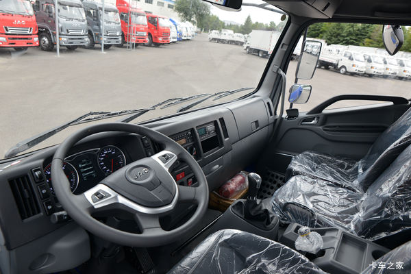 德沃斯V8载货车保山市火热促销中 让利高达0.5万