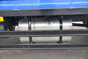 ���� ����˹V8 170���� 5.48���Ű������ػ���ͼƬ