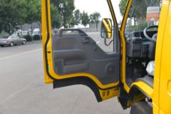 庆铃 五十铃100P 120马力 3.235米双排栏板轻卡(国六)(QL1043BUHW)