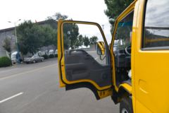 庆铃 五十铃100P 120马力 3.235米双排栏板轻卡(国六)(QL1043BUHW)