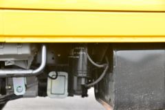 庆铃 五十铃100P 120马力 3.235米双排栏板轻卡(国六)(QL1043BUHW)