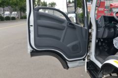 庆铃 五十铃KV100 120马力 4.13米单排厢式轻卡(国六)(QL5042XXYBUHA)