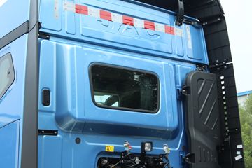 ���� ��ԽQ7�ؿ� 460���� 6X4 ǣ����(����)ͼƬ