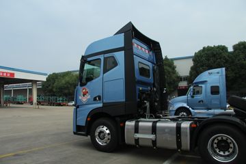 ���� ��ԽQ7�ؿ� 460���� 6X4 ǣ����(����)ͼƬ