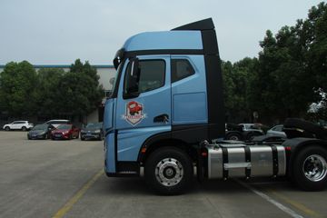 ���� ��ԽQ7�ؿ� 460���� 6X4 ǣ����(����)ͼƬ