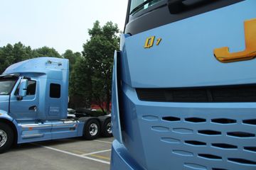 ���� ��ԽQ7�ؿ� 460���� 6X4 ǣ����(����)ͼƬ