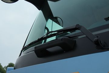 ���� ��ԽQ7�ؿ� 460���� 6X4 ǣ����(����)ͼƬ