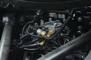 ���� ��ԽQ7�ؿ� 460���� 6X4 ǣ����(����)ͼƬ