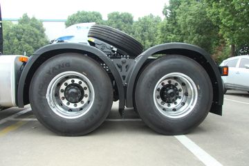 ���� ��ԽQ7�ؿ� 460���� 6X4 ǣ����(����)ͼƬ