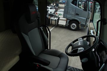 ���� ��ԽQ7�ؿ� 460���� 6X4 ǣ����(����)ͼƬ