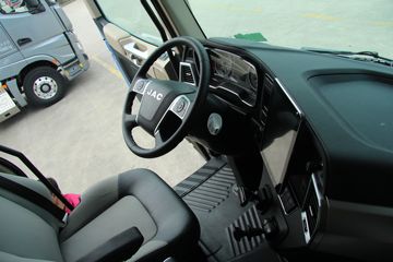 ���� ��ԽQ7�ؿ� 460���� 6X4 ǣ����(����)ͼƬ