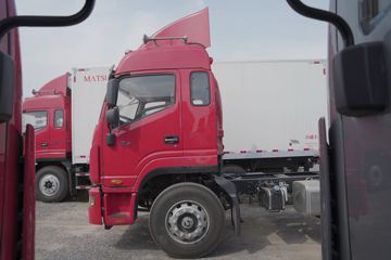 ���� ����˹Q9 220���� 4X2 8.2����ʽ�ػ���(����)(HFC5181XXYB80K1E4S)ͼƬ