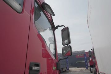 ���� ����˹Q9 220���� 4X2 8.2����ʽ�ػ���(����)(HFC5181XXYB80K1E4S)ͼƬ