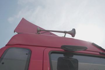 ���� ����˹Q9 220���� 4X2 8.2����ʽ�ػ���(����)(HFC5181XXYB80K1E4S)ͼƬ