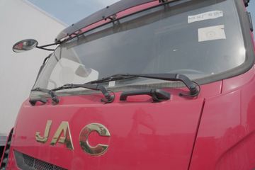 ���� ����˹Q9 220���� 4X2 8.2����ʽ�ػ���(����)(HFC5181XXYB80K1E4S)ͼƬ