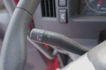 ���� ����˹Q9 220���� 4X2 8.2����ʽ�ػ���(����)(HFC5181XXYB80K1E4S)ͼƬ