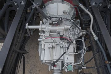 ���� ����˹Q9 220���� 4X2 8.2����ʽ�ػ���(����)(HFC5181XXYB80K1E4S)ͼƬ