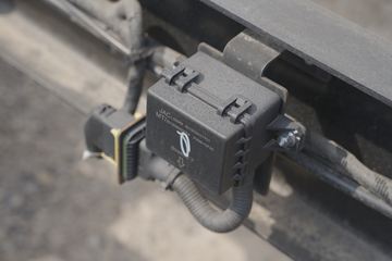 ���� ����˹Q9 220���� 4X2 8.2����ʽ�ػ���(����)(HFC5181XXYB80K1E4S)ͼƬ