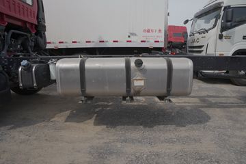 ���� ����˹Q9 220���� 4X2 8.2����ʽ�ػ���(����)(HFC5181XXYB80K1E4S)ͼƬ