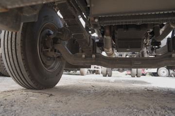 ���� ����˹Q9 220���� 4X2 8.2����ʽ�ػ���(����)(HFC5181XXYB80K1E4S)ͼƬ