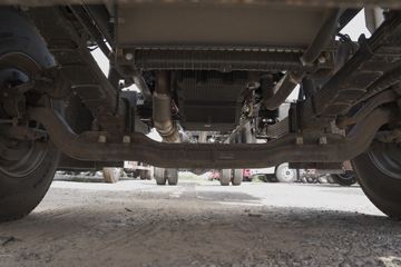 ���� ����˹Q9 220���� 4X2 8.2����ʽ�ػ���(����)(HFC5181XXYB80K1E4S)ͼƬ