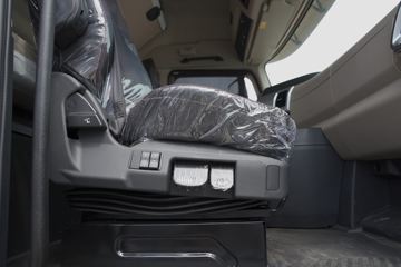 ���� �����K7�ؿ� ���ʰ� 490���� 8X4 9.3�� AMT�Զ�����դʽ�ػ���(����)ͼƬ