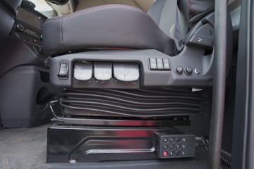 ���� �����K7�ؿ� ���ʰ� 490���� 8X4 9.3�� AMT�Զ�����դʽ�ػ���(����)ͼƬ