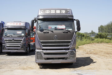 中国重汽 HOWO TH7重卡 旗舰版 570马力 6X4牵引车(国六)