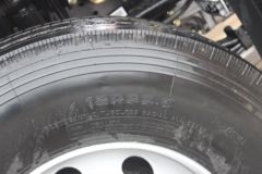 东风商用车 天龙KL重卡 465马力 8X4 9.6米栏板载货车(国六)