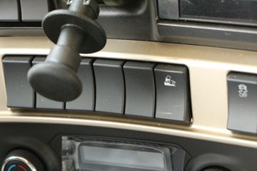  H7ؿ 3.0 520 4X2 AMTԶǣ()(LZ4180H7AC1)ͼƬ