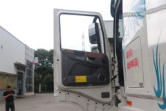 东风商用车 天龙旗舰GX 520马力 4X2 AMT自动挡牵引车(国六)(DFH4180C2)