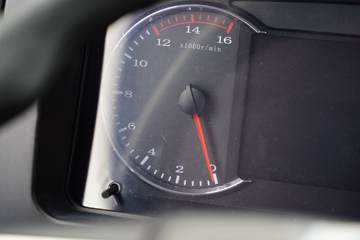 �����Ῠ ����K3000 4.18�״��綯��ʽ�Ῠ(Һɲ)(YTQ5042XXYJEEV334)81.14kWhͼƬ