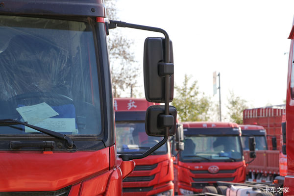 龙V载货车常州市火热促销中 让利高达0.5万