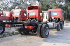 青岛解放 龙V2.0中卡 220马力 6X2 7.8米栏板载货车(速比4.875)(CA1254PK2L5T3E6A80)