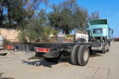 青岛解放 JK6重卡 290马力 6X2 9.8米仓栅式载货车(国六)(CA5250CCYP28K1L8T3AE6)