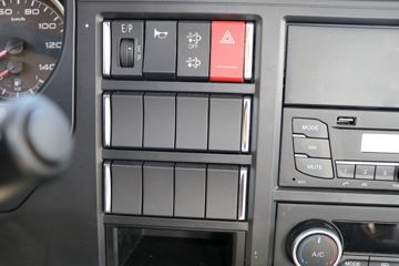 �ൺ��� JK6�ؿ� 290���� 6X2 9.8�ײ�դʽ�ػ���(����)ͼƬ