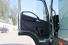 青岛解放 JK6重卡 290马力 6X2 9.8米仓栅式载货车(国六)(CA5250CCYP28K1L8T3AE6)