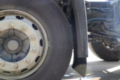 青岛解放 JK6重卡 290马力 6X2 9.8米仓栅式载货车(国六)(CA5250CCYP28K1L8T3AE6)